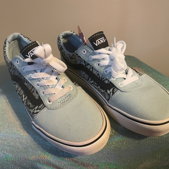 NWT Vans - Picture 4 of 8